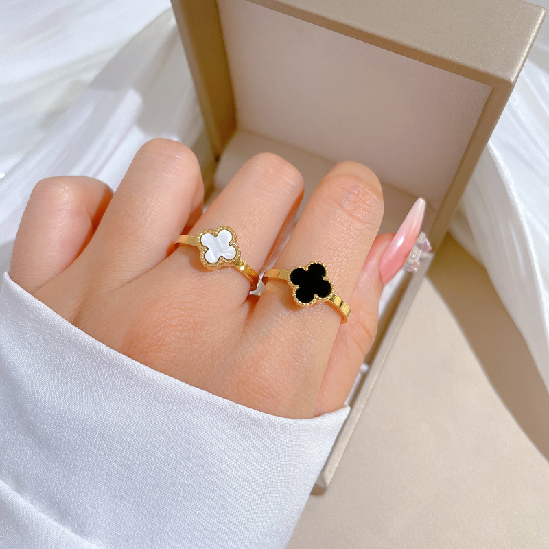 【 Non-Fading 】 Four-leaf Clover titanium steel cold style dance ring for men and women, trendy and simple food rings on Instagram full figure