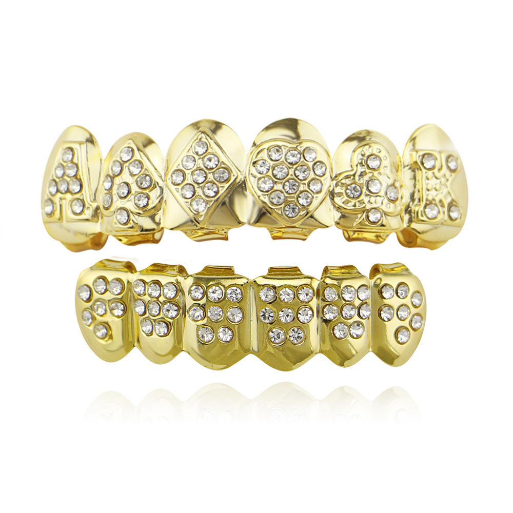Cross-border playing cards are selling well in Europe and America. Hiphop decorative braces with real gold plating and diamond gold teeth grills full figure