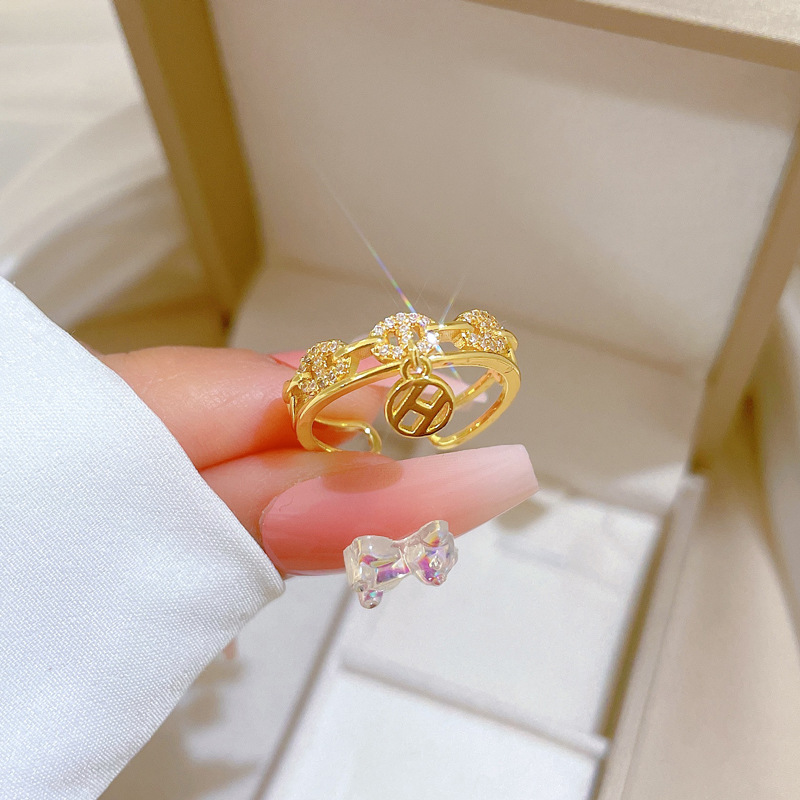 【 Real Gold 】 Korean version super Flash Zircon pig nose coin ring with adjustable opening, simple Japanese-style wrist ring details Picture