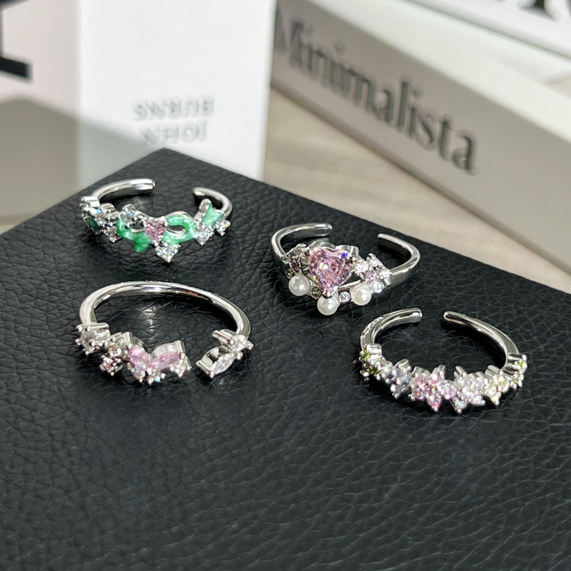 A niche design with a sweet pink diamond heart-shaped bow, a best friend ring, and a simple, individual, and cold style ring with micro-inlay for women Specification drawing