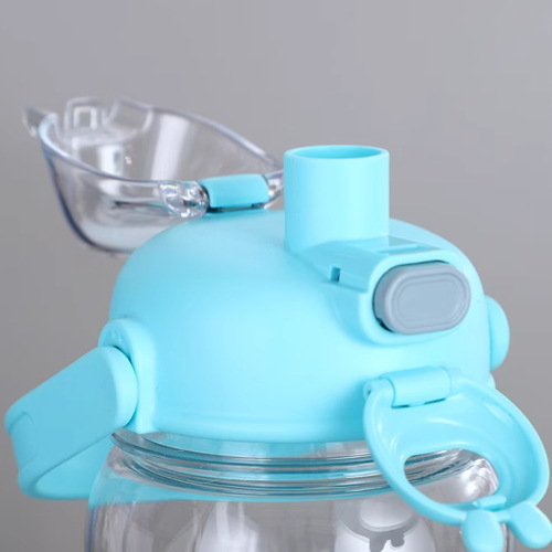 Cute plastic straw cups for outdoor students and children, tonton cups, portable cups, universal anti-drop water cups for both adults and children Application Scenario