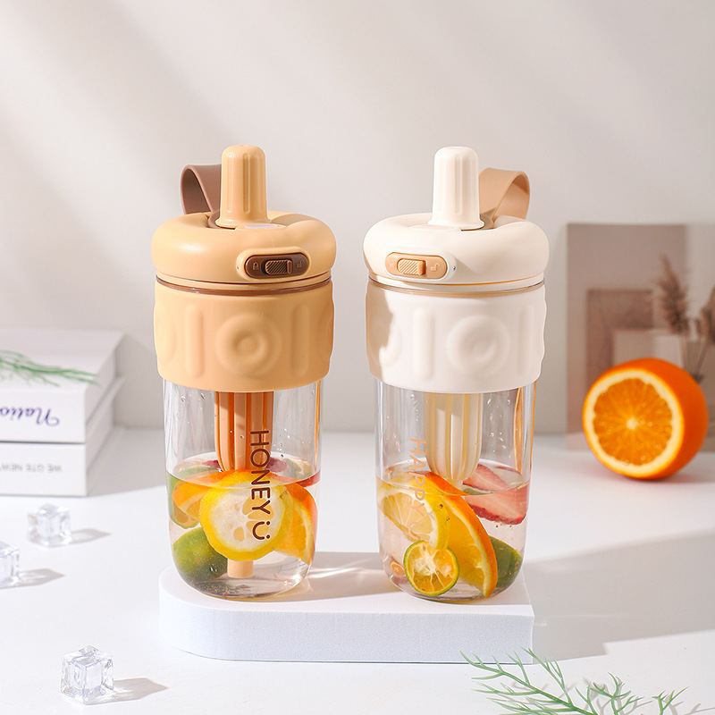 2024 New sports water cup, summer women's simple, large-capacity water cup, high-temperature resistant, high appearance level plastic cup, straw cup full figure