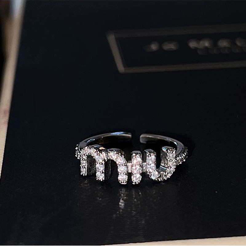 A niche, high-end, light luxury ring with an open ring, a new versatile sweet and cool letter-set zircon index ring that has become a hit Application Scenario