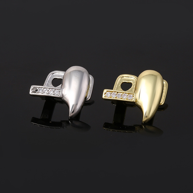 A new type of cross-border hip-hop accessory for men, featuring single sharp teeth zircon braces with horizontal bars and personalized dentures, is selling well in Europe and America Application Scenario