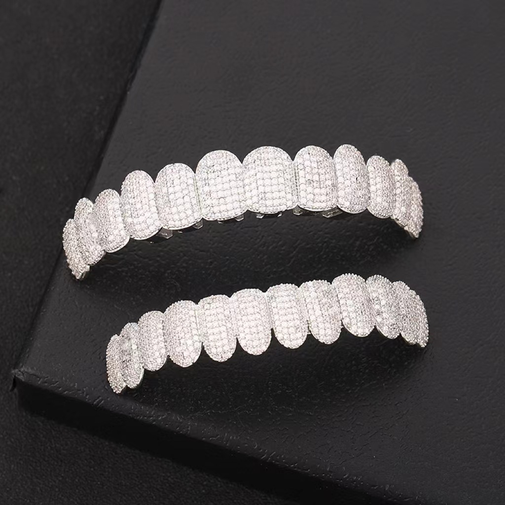 2025 New 24-tooth full diamond gold tooth full zirconium cool dental set, rap accessory, hip-hop man's personalized denture jewelry Application Scenario