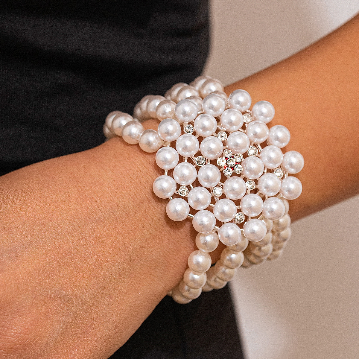 European and American cross-border jewelry, retro multi-layer imitation pearl necklace, French beaded choker collarbone chain for women Specification drawing