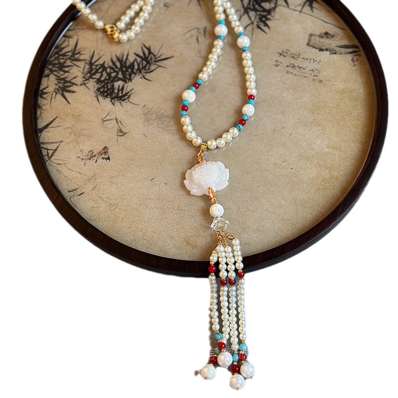 New Chinese-style lotus pendant necklace, light luxury and niche feel, ancient style and retro ethnic style, horse face skirt accessory Item Picture