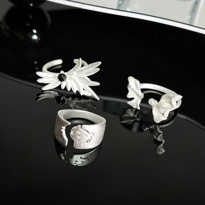 Fashionable silver-white wing, simple and individual open ring, female pleated butterfly, little cat, student niche ring trend full figure
