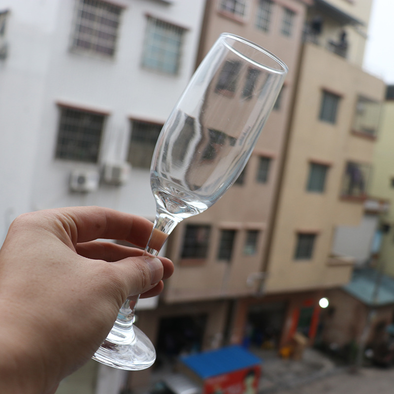 Glass flute shaped bubble champagne glass, red wine glass, highball glass, KTV bar manufacturer wholesale domestic Application Scenario