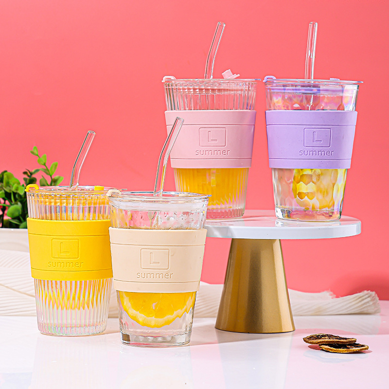 Colorful heat-insulating glass cup, creative covered straw cup, office high appearance level, household water cup, transparent straw cup Application Scenario