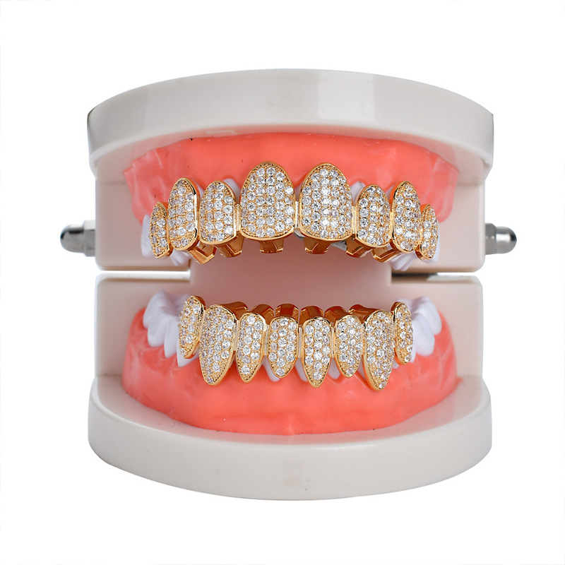 Cross-border bestseller irregular eight-toothed hip-hop braces, micro-inlay zircon teeth, Halloween vampire costume exaggerated teeth decoration Item Picture