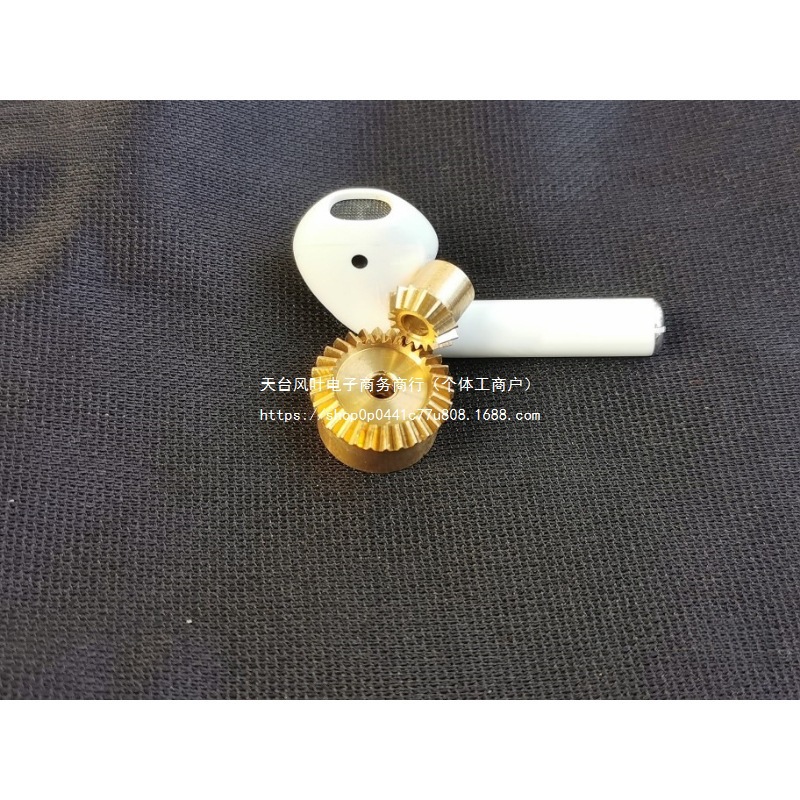 0.5 die bevel gear 90-degree 1:2 transmission 10-tooth / 20-tooth 15/30-tooth bevel model car model micro-modification car details Picture