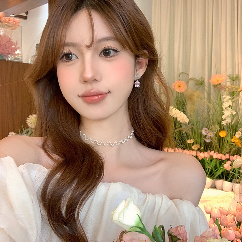 S925 Silver Needle Exquisite Zircon butterfly tassel Flower Earrings Women's niche design High-end and elegant stud earrings Application Scenario