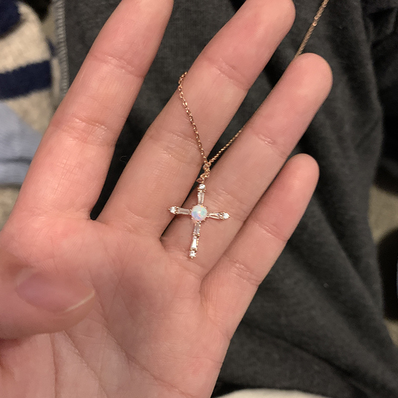 Cross Retro Pearl double-layer necklace, Korean zircon pastel cross necklace, feminine, niche retro style Specification drawing