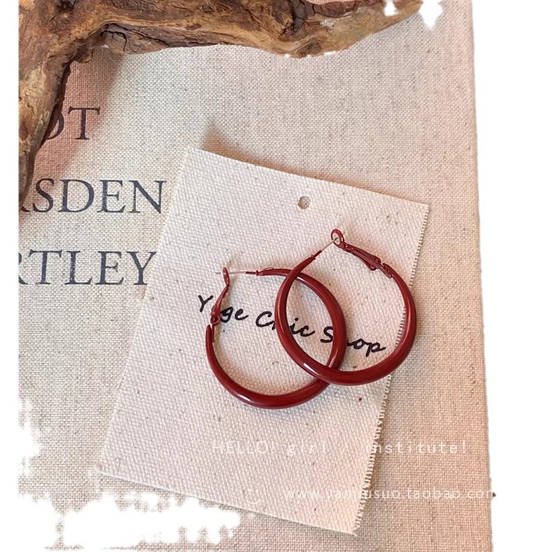 Retro Hong Kong-style Ankela red plain ring earrings for women 2025 new bestsellers, high-end and elegant ear earrings for autumn and winter Item Picture
