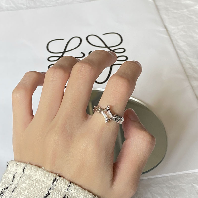 A niche design, high-end and cold style, irregular personality ring, women's geometric zircon retro open ring index finger ring details Picture