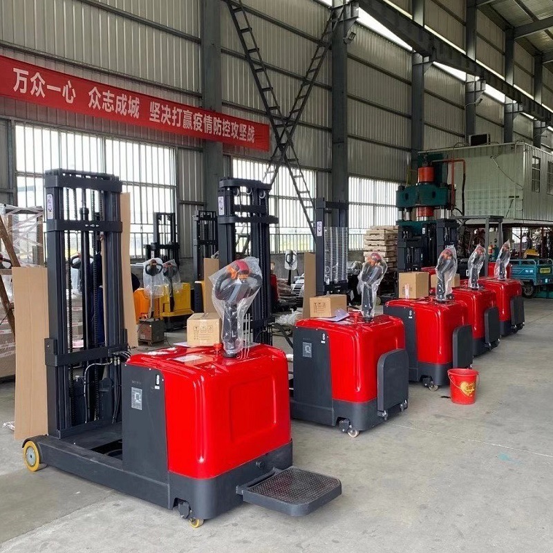 Front-reach all-electric stacker, legless balance counterweight handling forklift, battery lift loading and unloading stacker, forklift Application Scenario