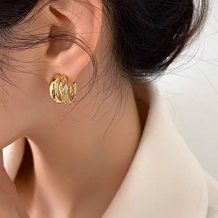 Korean-style double-layer loop ear buckles 2025 new bestseller, simple and versatile earrings, niche design sense, high-end earrings for women Specification drawing