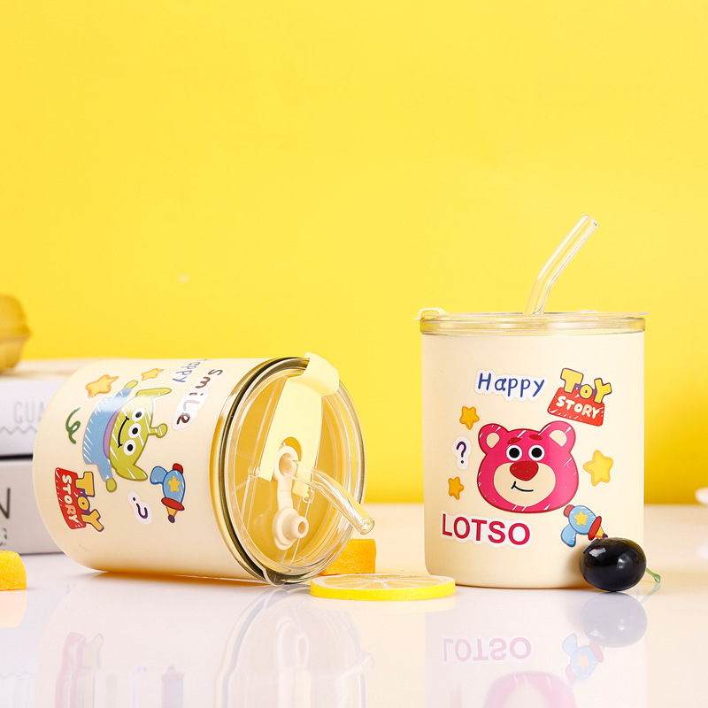 High appearance level cartoon portable juice cup, office water cup, cute glass coffee milk with straw gift cup Application Scenario