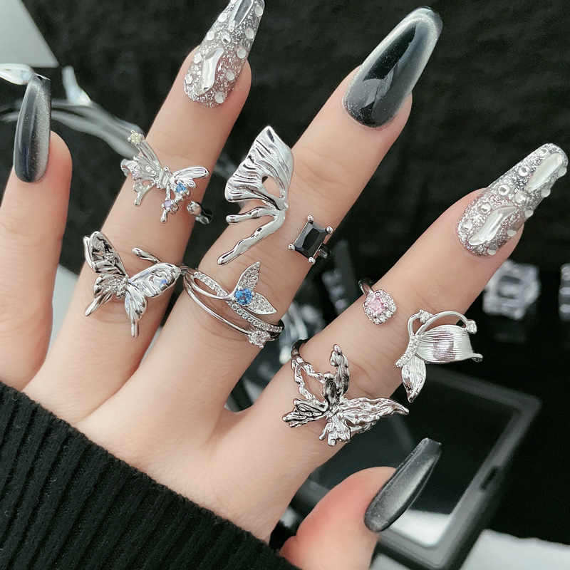 New cross-border irregular three-dimensional butterfly opening ring for women's Instagram, with a cold and niche design sense full figure