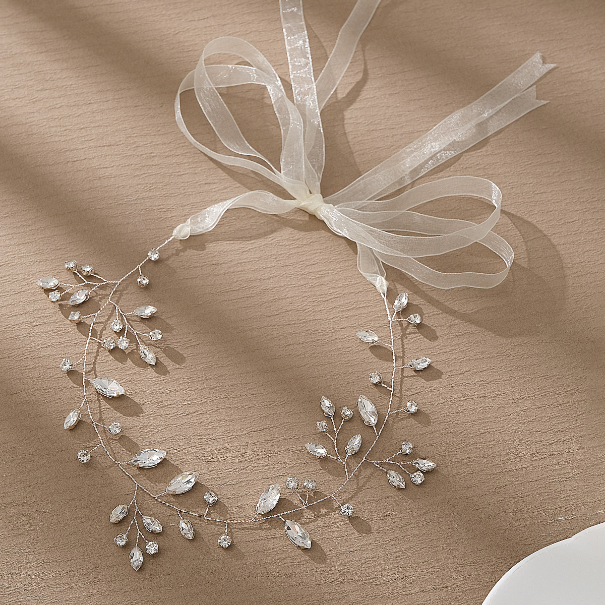 Korean-style bride headband, versatile ribbon hair accessory for daily use, handcrafted beaded brined hair ribbon, light luxury horse eye rhinestone headband Specification drawing