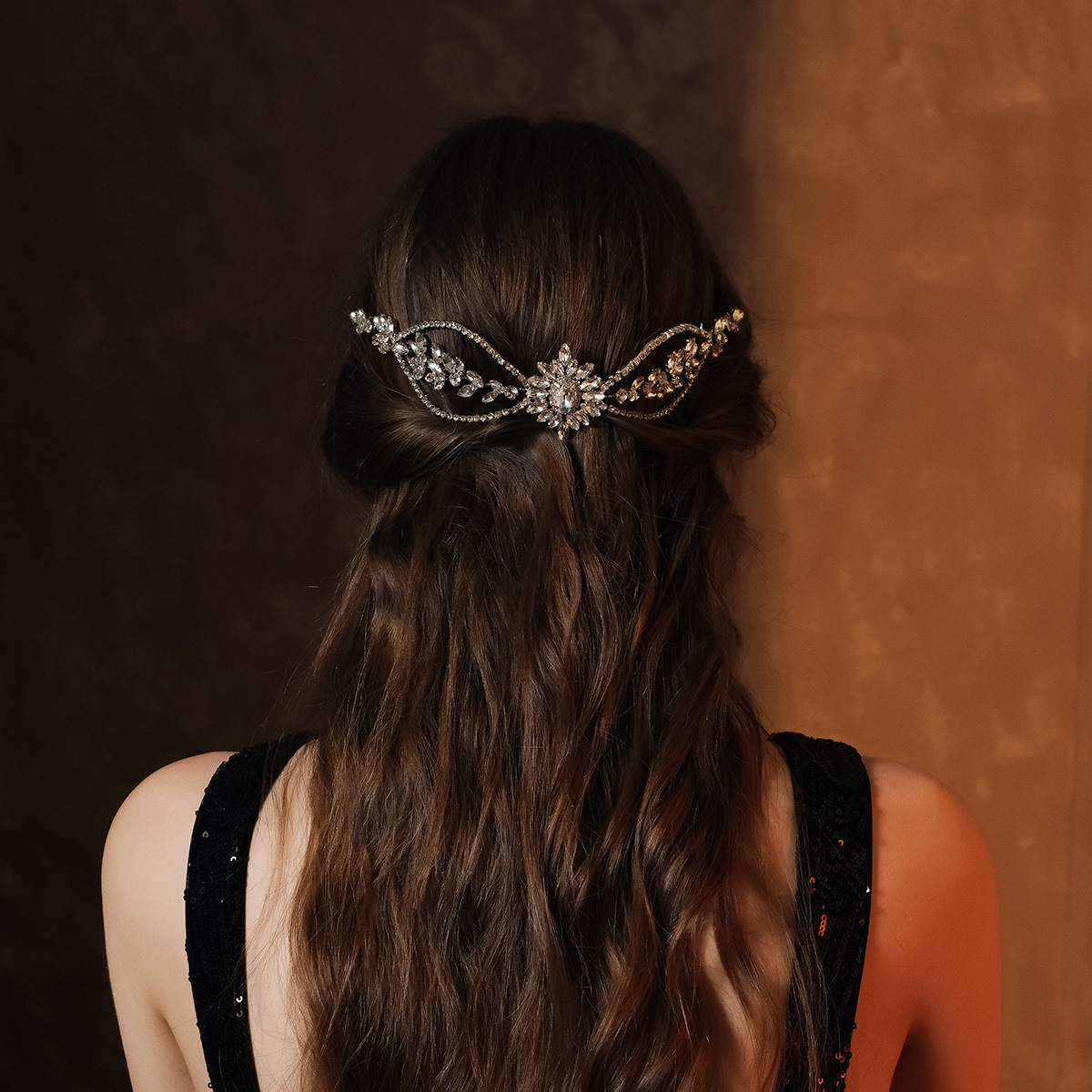European and American bride wedding dress, evening gown, hair accessory, light luxury design sense, symmetrical crystal comb, exquisite and versatile, water diamond pair comb full figure