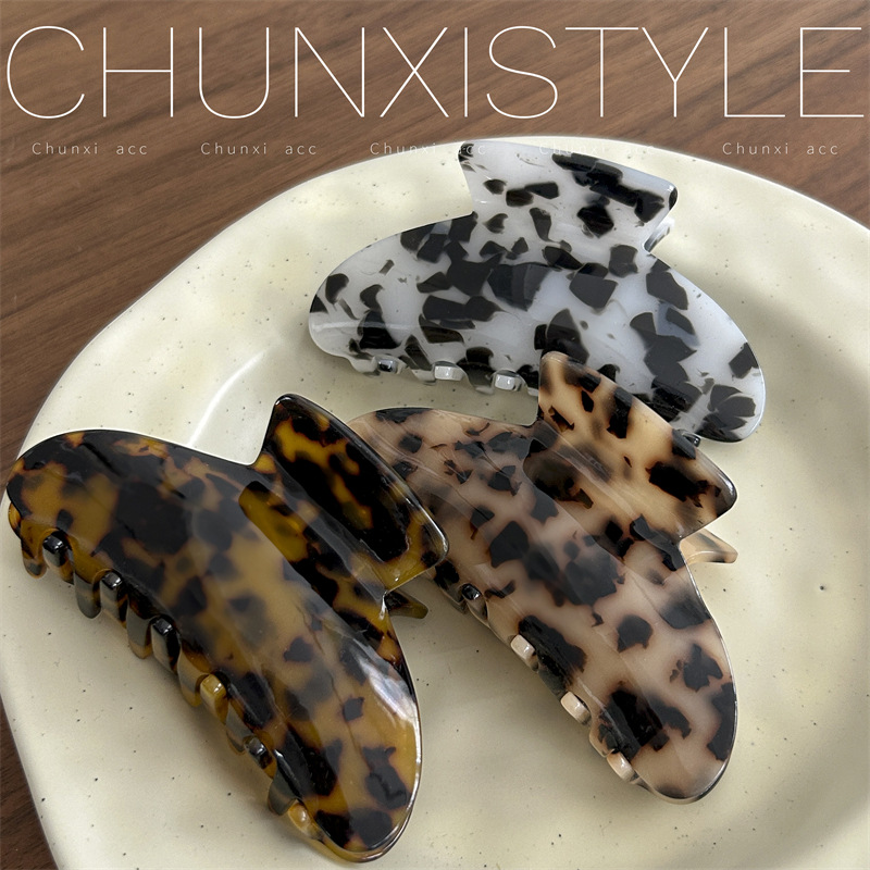 European and American hair accessories, female export hair clips, black and white checkered top clips, large acetate Amazon grabbers, back of the head hair grabbers full figure