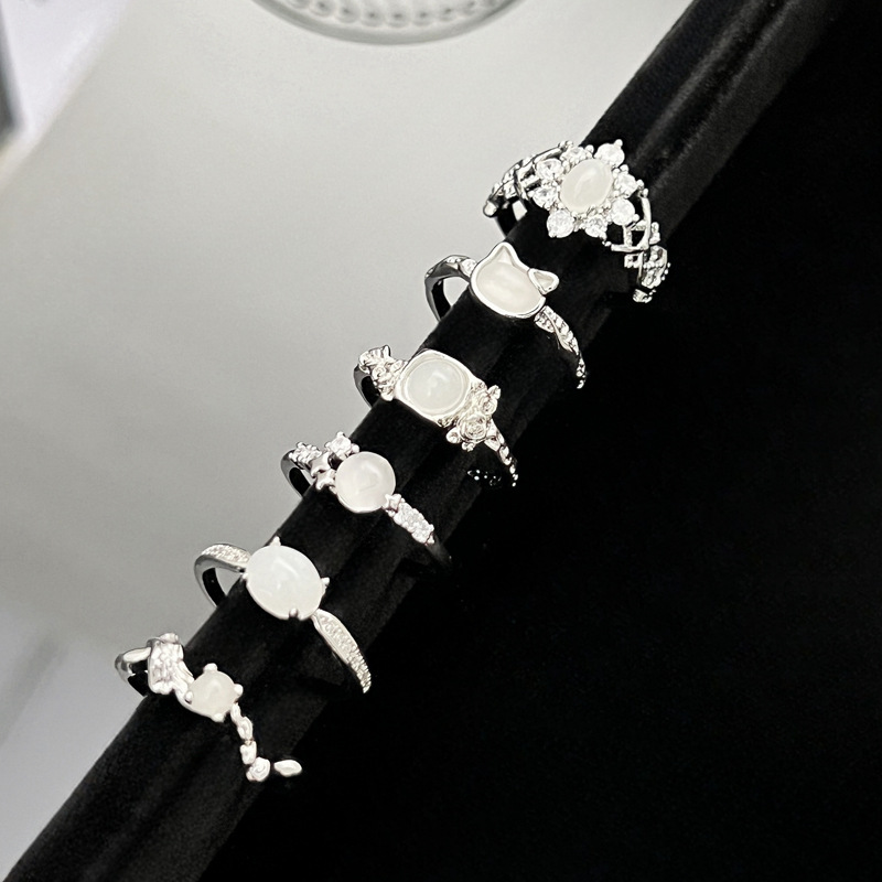 Simple and plain cat's eye stone, versatile and fashionable open ring, women's niche design, high-end, exquisite and individual index finger ring Application Scenario