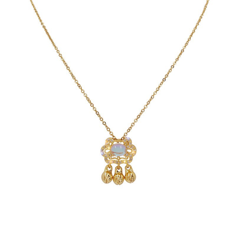 New national trend moonstone safety lock titanium steel necklace for women, ins light luxury niche zircon exquisite collarbone chain wholesale Item Picture