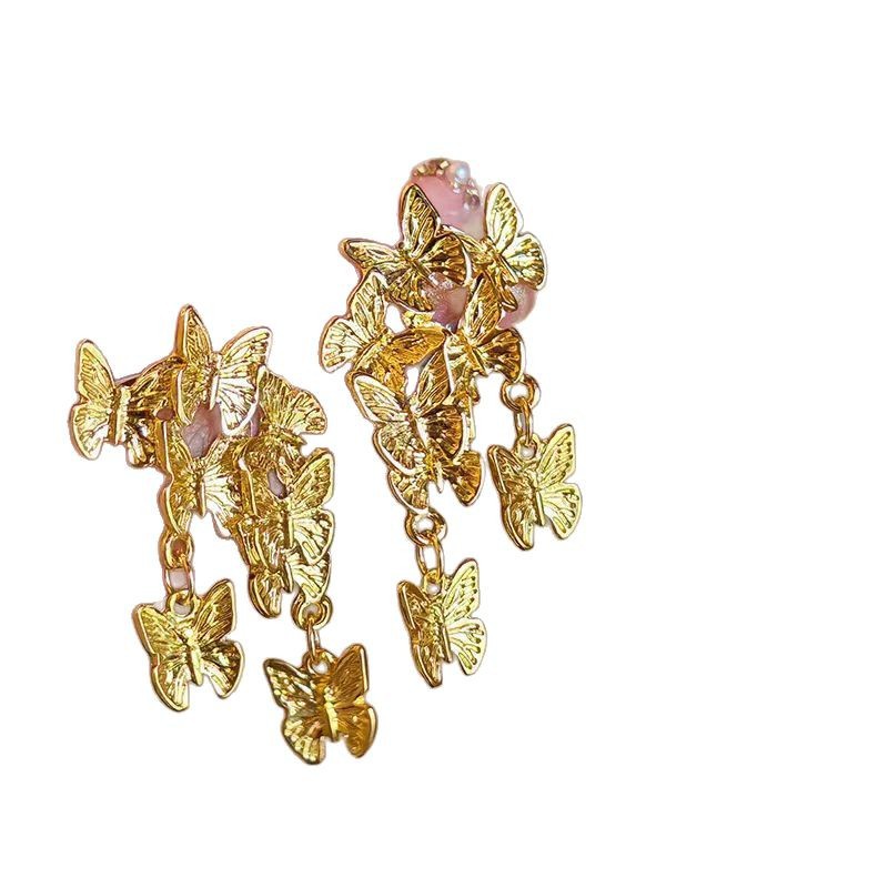 Dance gracefully ~ New Chinese-style golden butterfly tassel stud earrings for women, light luxury and high-end style earrings, unique and niche earrings Item Picture
