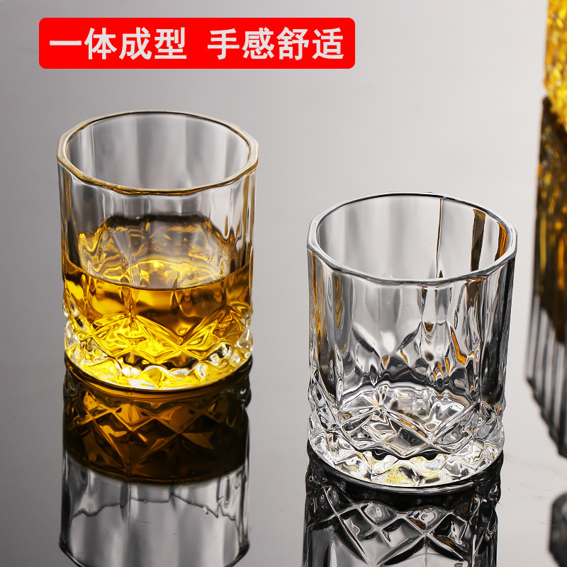 A 950ml European ins square crystal glass whisky bottle with a 230ml Bohemian wine glass set Specification drawing