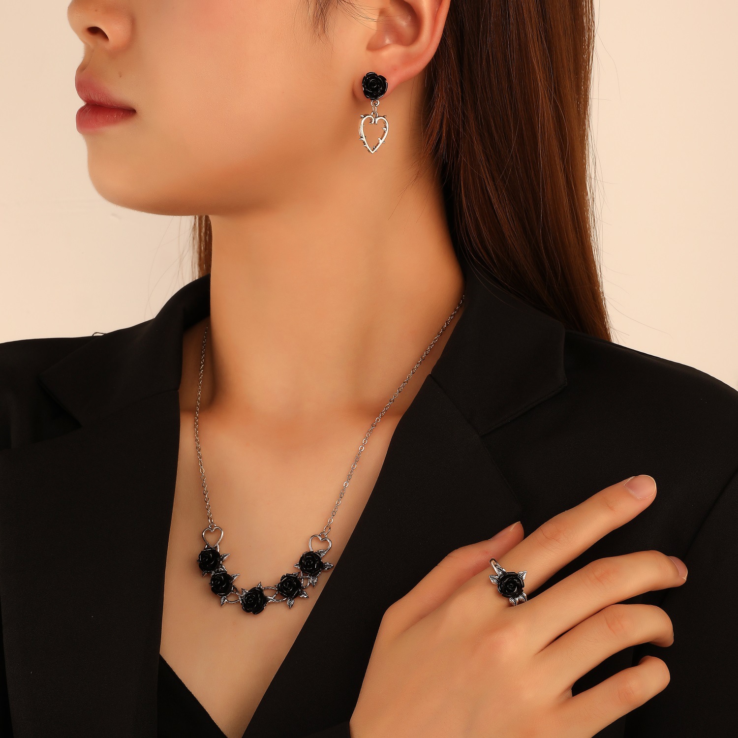 European and American cross-border simple rose necklace ring, retro simple three-dimensional flower ear clip and stud set for Valentine's Day full figure
