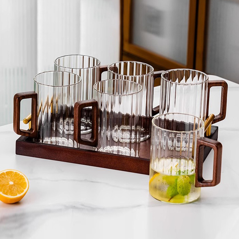 Factory wholesale transparent striped glass cups, light luxury and simple wooden handle green tea cups, home and office drinking cups for entertaining guests full figure