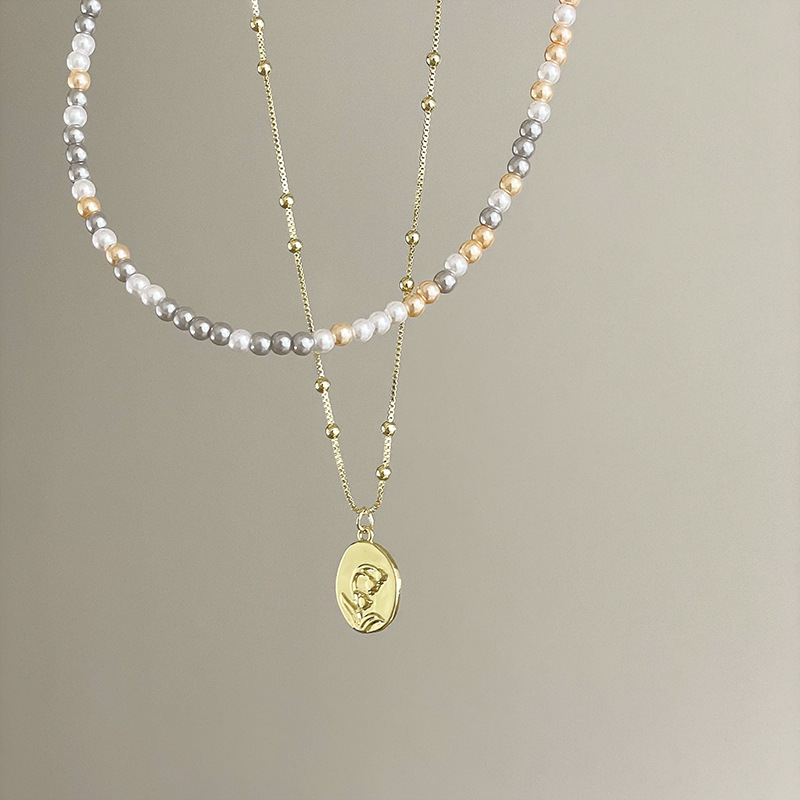 This multi-color beaded rose-shaped round brand necklace is a versatile and elegant sweater chain for women, featuring a new style from 2024 full figure