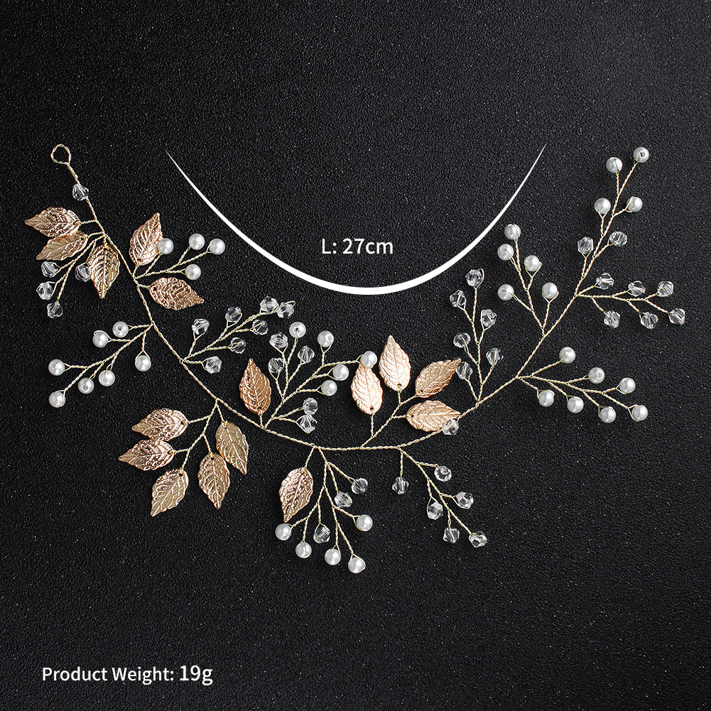 Korean wedding hair accessories: A beautiful forest-themed pearl headband, a handcrafted crystal alloy leaf headband, and a retro bride's headwear Application Scenario