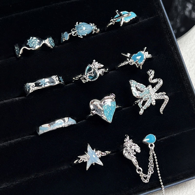 Exquisite cross-border versatile, fresh and light blue drip glaze whitening ring, a cold and feminine style, a niche androgynous ring full figure