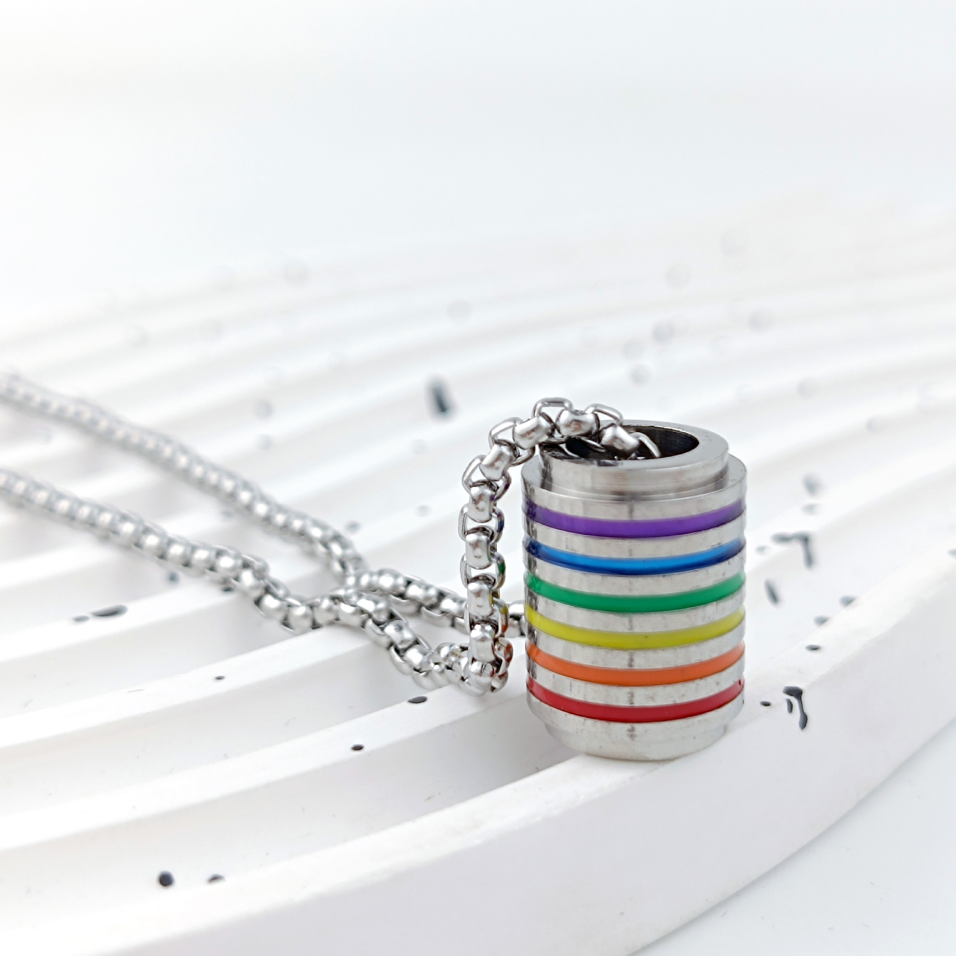 Cross-border stainless steel rainbow oil-dripping necklace, circular waist necklace, women's non-fading sweatshirt chain, trendy men's pendant details Picture