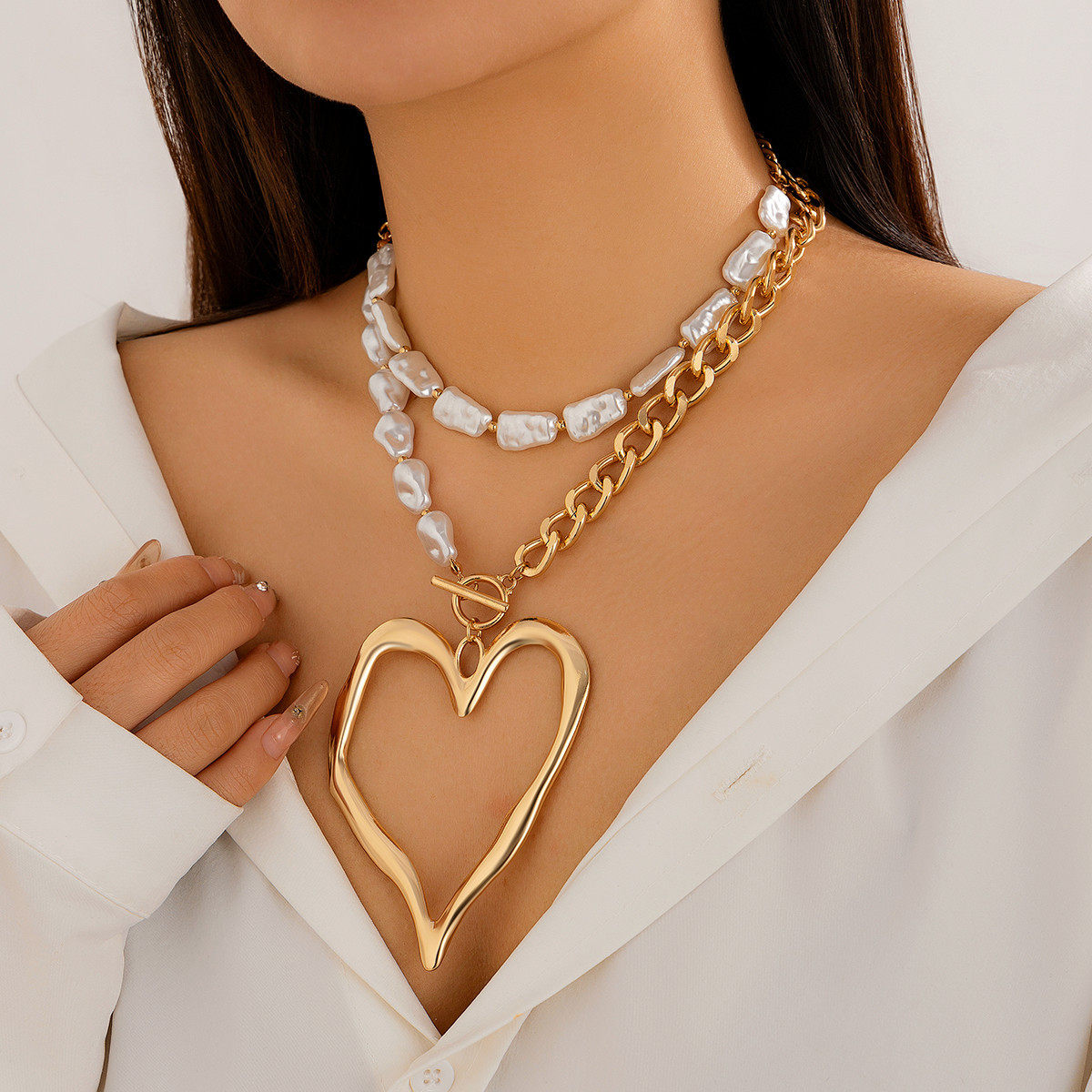 European and American style sweet cool big heart beaded necklace best-selling exaggerated double baroque imitation pearl necklace details Picture
