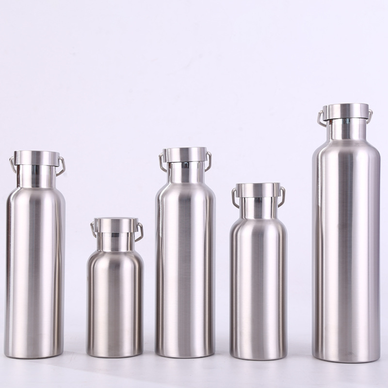 The new portable American-style large-mouth sports water bottle is selling well. It is a large-capacity all-steel lid insulated water bottle for keeping warm and cold while cycling Application Scenario
