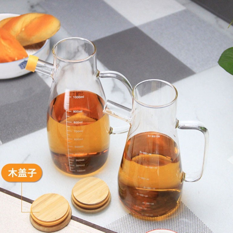 Large-capacity, high-borosilicate high-temperature resistant transparent glass oil pot with scale, seasoning pot, soy sauce, vinegar and sesame oil leak-proof oil pot Application Scenario