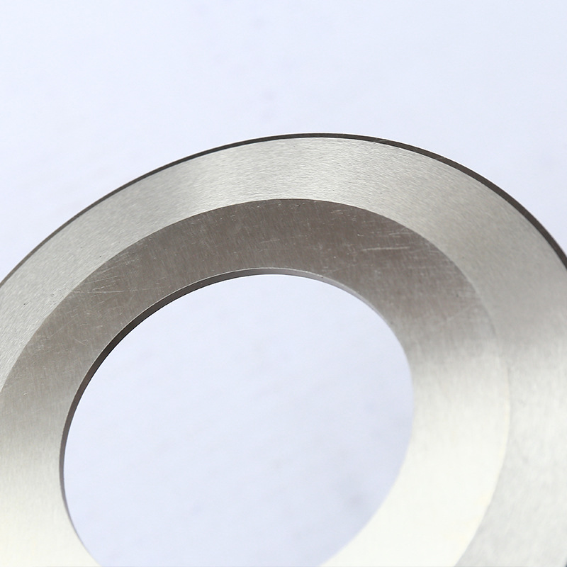 Stainless steel sharp cutting table machine, pipe cutting machine, machine blade for slitting toothless round knife saw blades Application Scenario