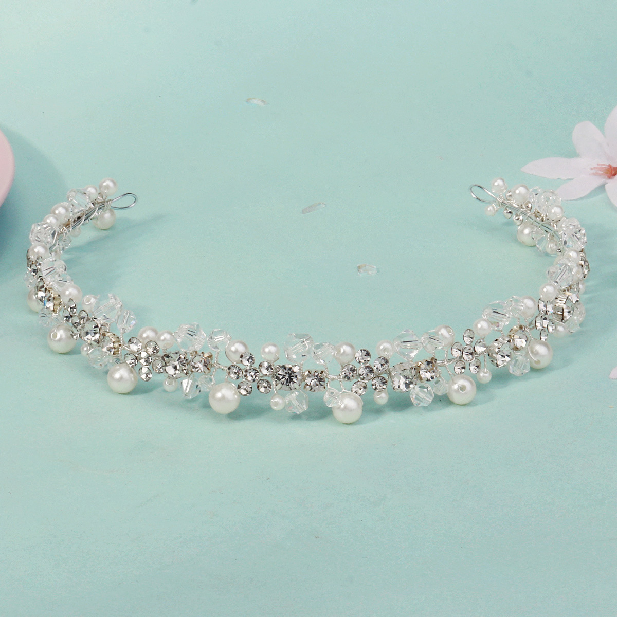 Korean-style bride water diamond pearl headband, heavy beaded headband, forest-themed flower headband, children's performance photo headwear Specification drawing