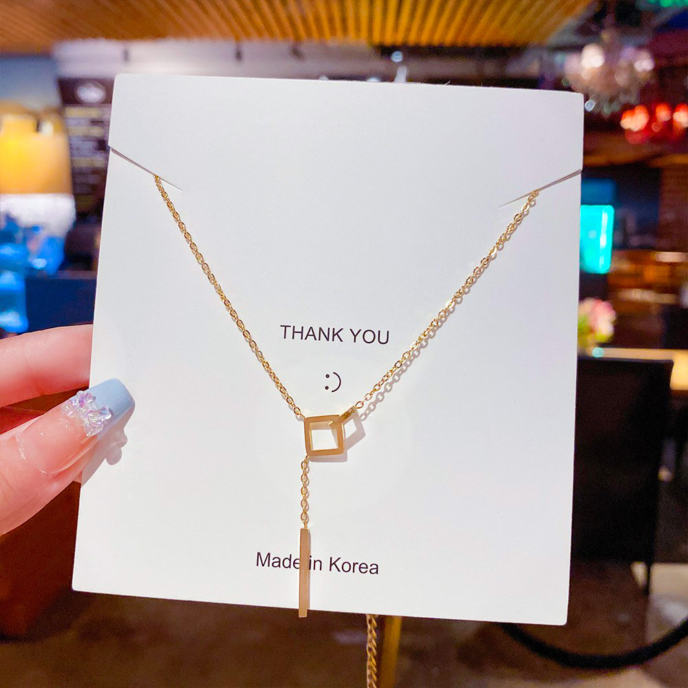 18K gold fashionable and individual necklace, women's inS-style light luxury niche design, high-end titanium steel temperament collarbone chain trend full figure