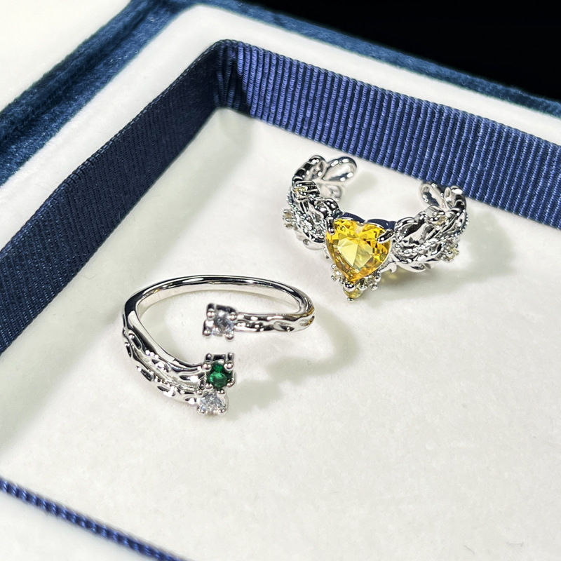 Korean version thorny heart yellow diamond open ring, women's texture, fashionable, individual, sweet and cool ring, niche and cold style accessory Specification drawing