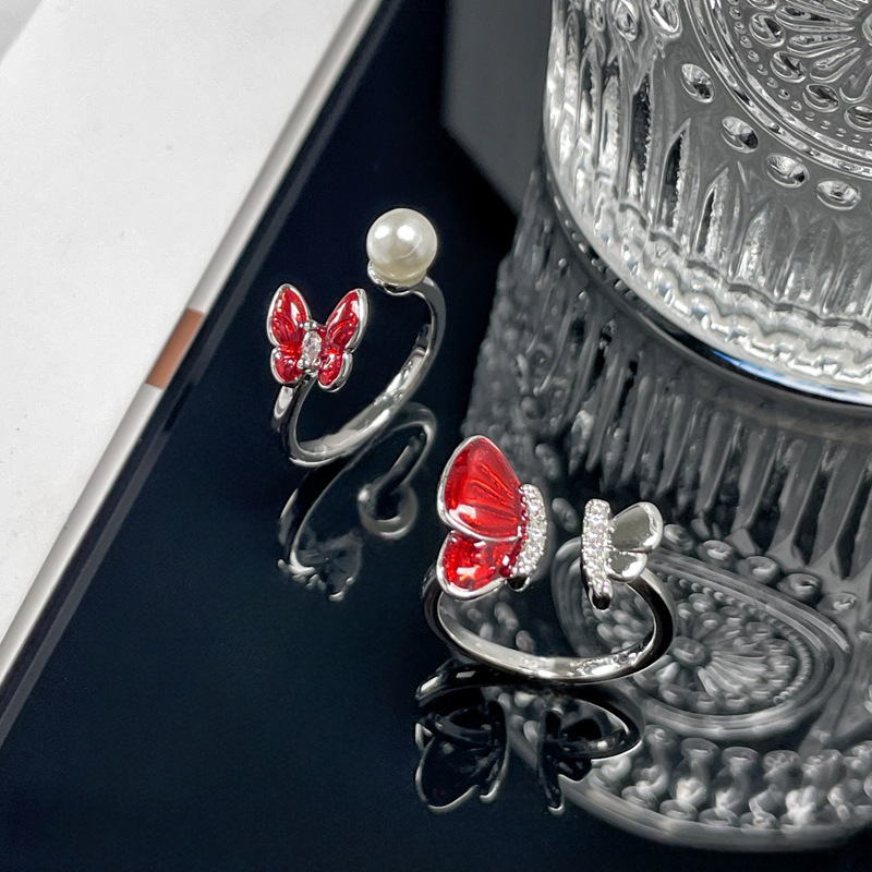 The ring is a fashionable butterfly drop glaze ring with a simple design and a cold style. It is a versatile index finger ring with a unique and sweet charm Specification drawing