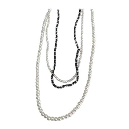 Shijia pearl leather multi-layer necklaces, fashionable and elegant sweater chains, retro, niche and versatile accessories wholesale Item Picture