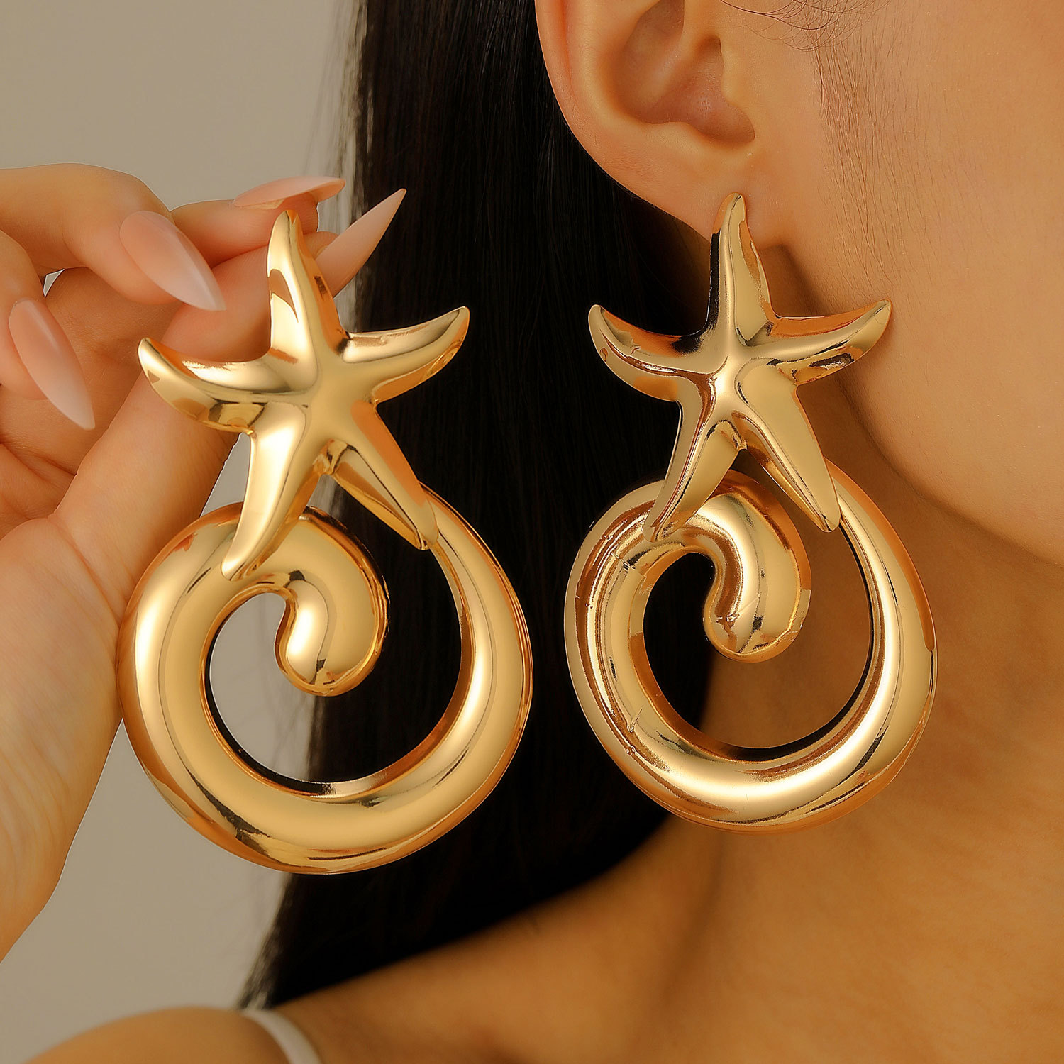Exaggerated starfish and conch texture stud earrings from Europe and America, Bohemian ocean beach vacation style earrings for women full figure