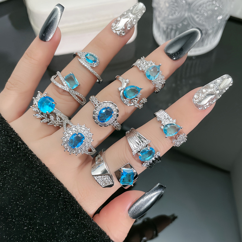 A niche aquamarine zircon light luxury individual temperament open ring for women on Instagram, with a cold style and exquisite fashion ring trend full figure
