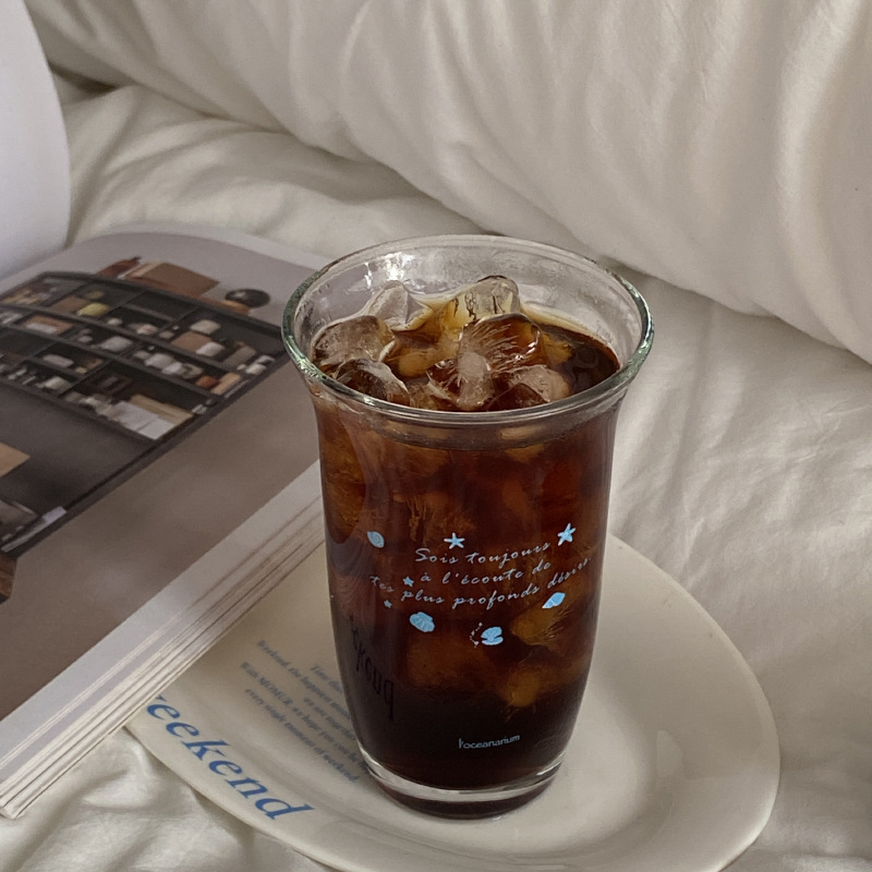 A refreshing blue ocean shell juice cup with a Chinese style, an ins retro and niche American coffee cup, and a design sense water cup Specification drawing