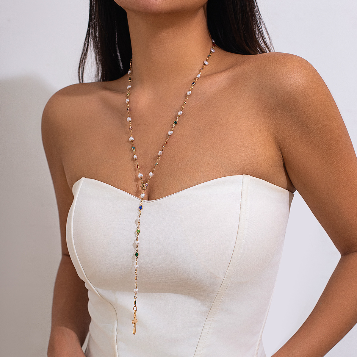 European and American cross-border jewelry, sweet style inlaid pearl Y-shaped chain necklace, fresh and simple cross alloy collarbone chain Specification drawing